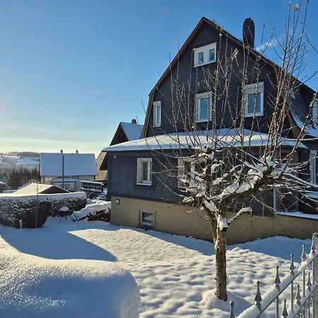 別荘 Familien-idyll Bibertalblick マッサーベルク