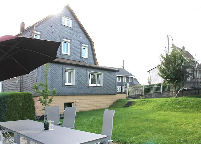 別荘 Familien-idyll Bibertalblick マッサーベルク